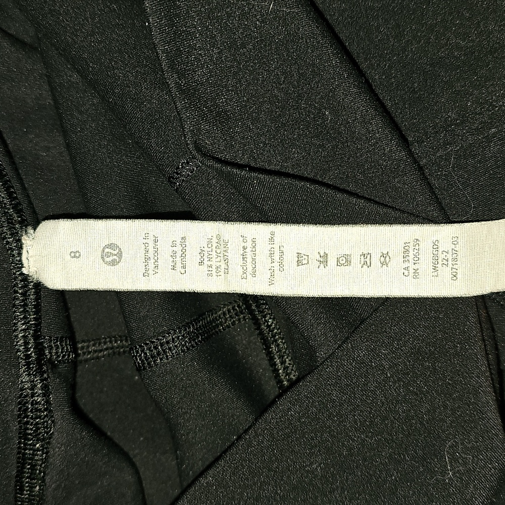 Lululemon Align Black Leggings. Size 8 Great Condition!!! 25" Inseam - Picture 6 of 12